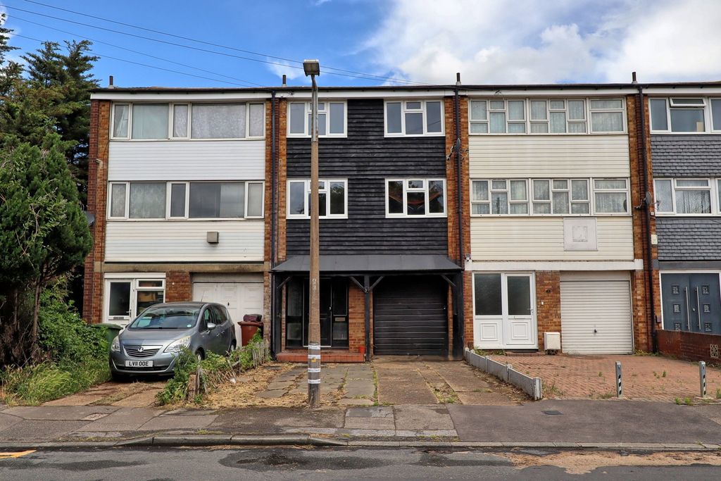 Property photo 1 of 26
