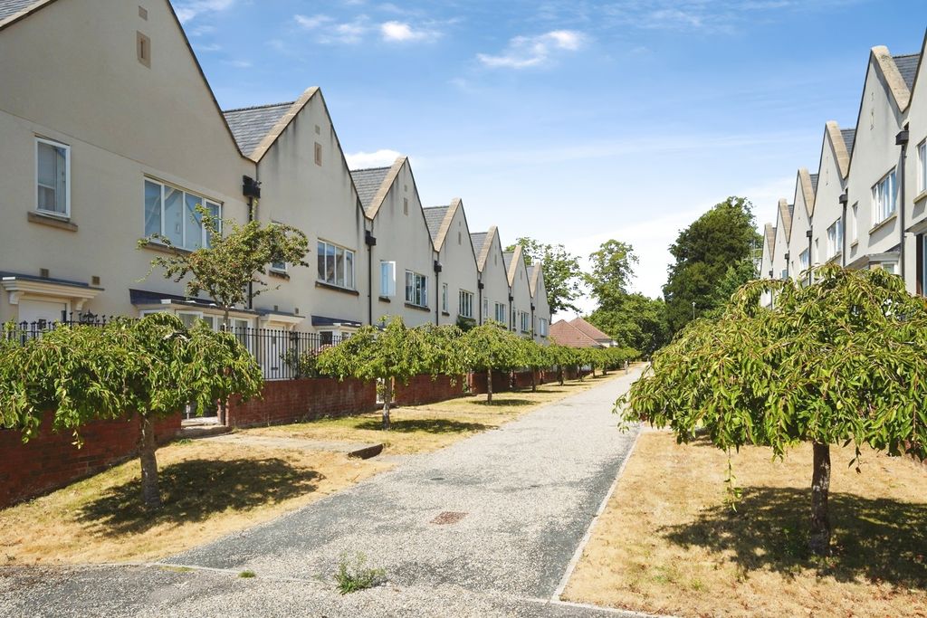 Property photo 1 of 25 Pbox-Img.Jpg