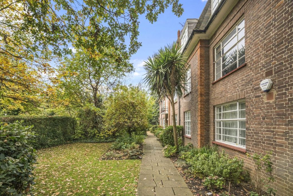 Property photo 1 of 11 8