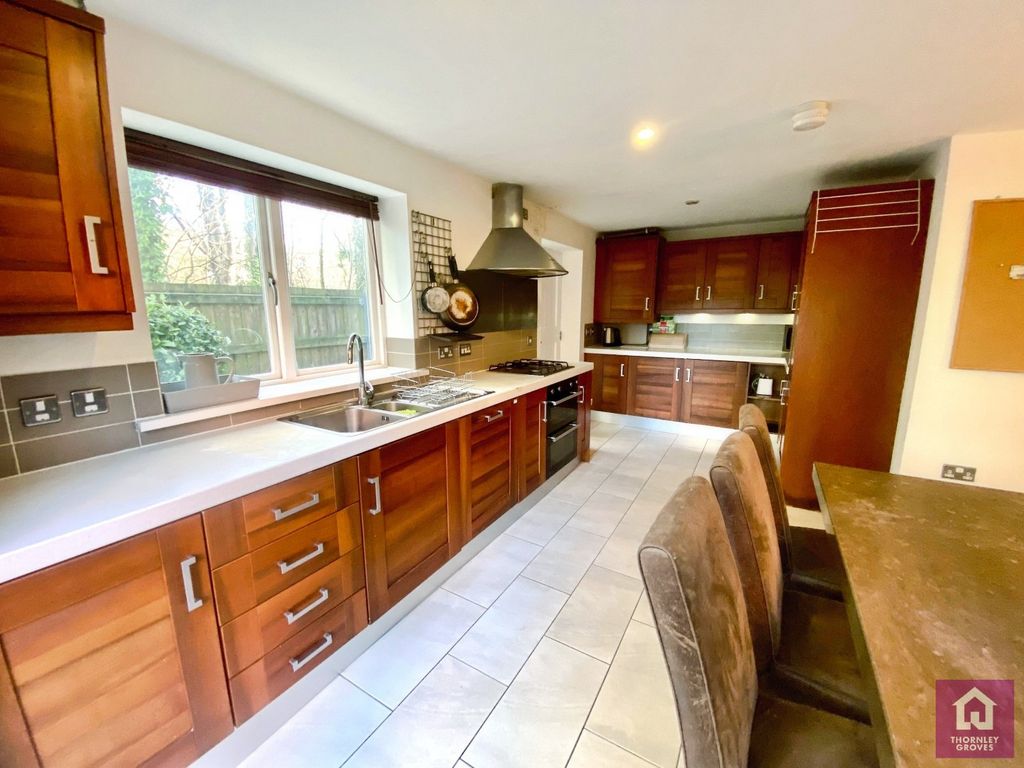 Property photo 2 of 23 Picture No. 20