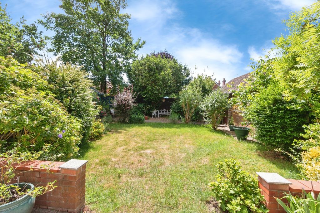 Property photo 2 of 16 Photo