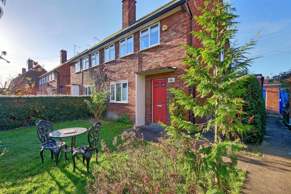 Property photo 1 of 9 Front.Jpg