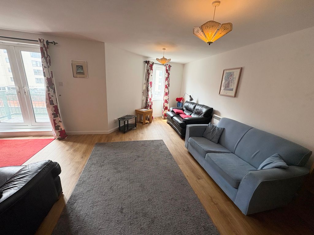 Property photo 3 of 12
