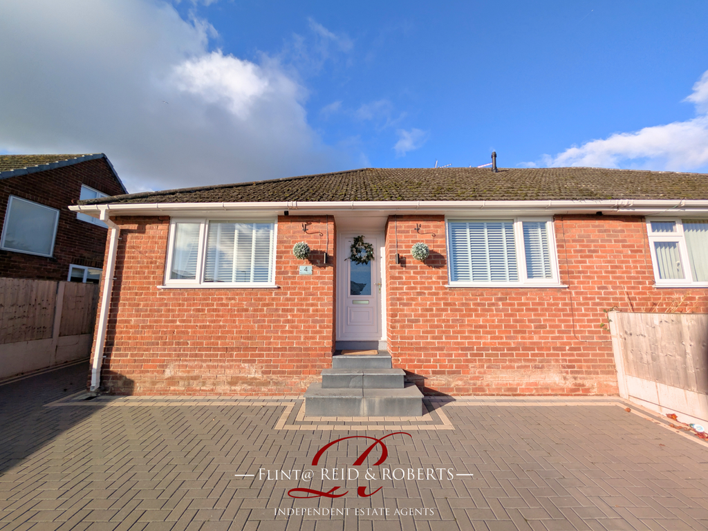 Property photo 2 of 21 Front (Exterior)