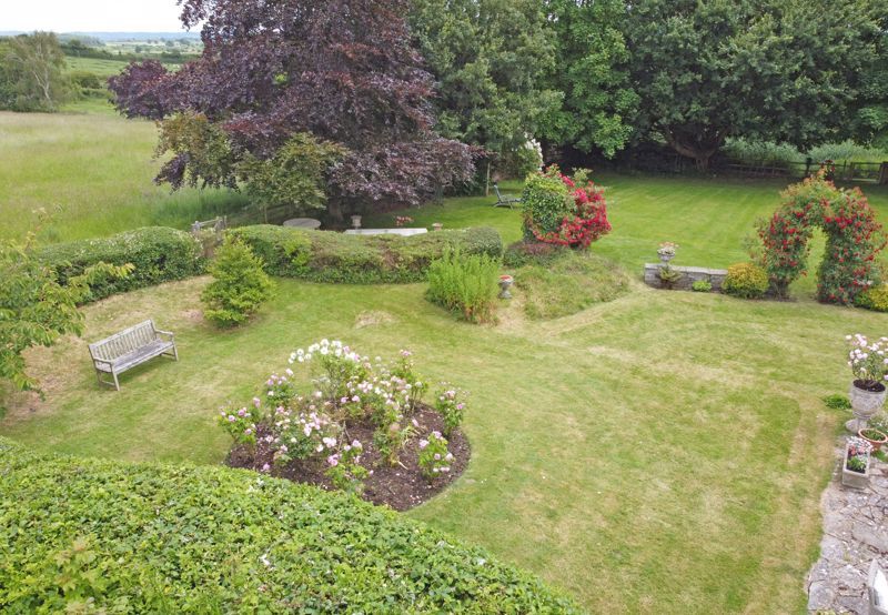 Property photo 3 of 30 Photo 38