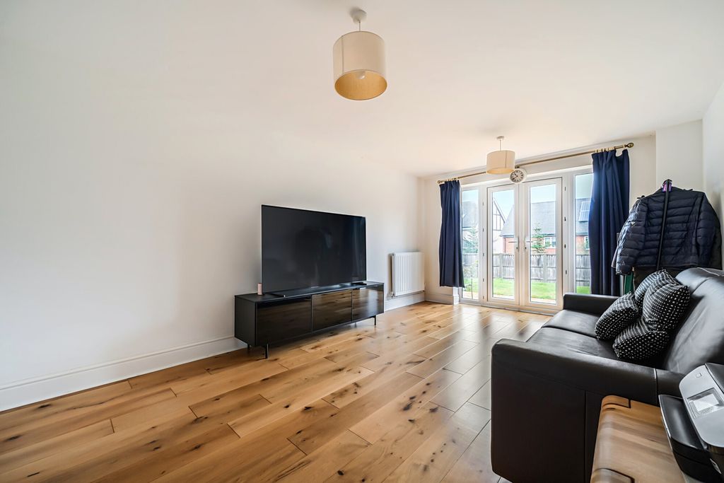 Property photo 3 of 21 1369838-12-69048B...