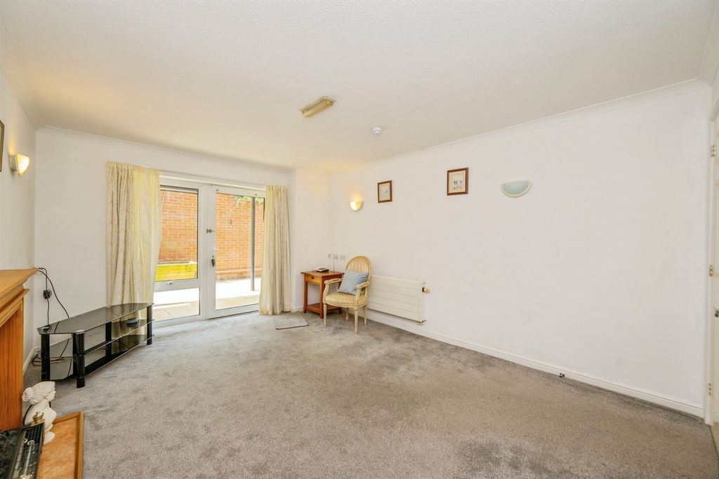 Property photo 3 of 20
