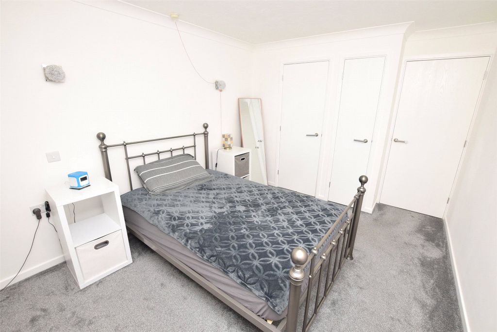 Property photo 1 of 15 Picture No. 02