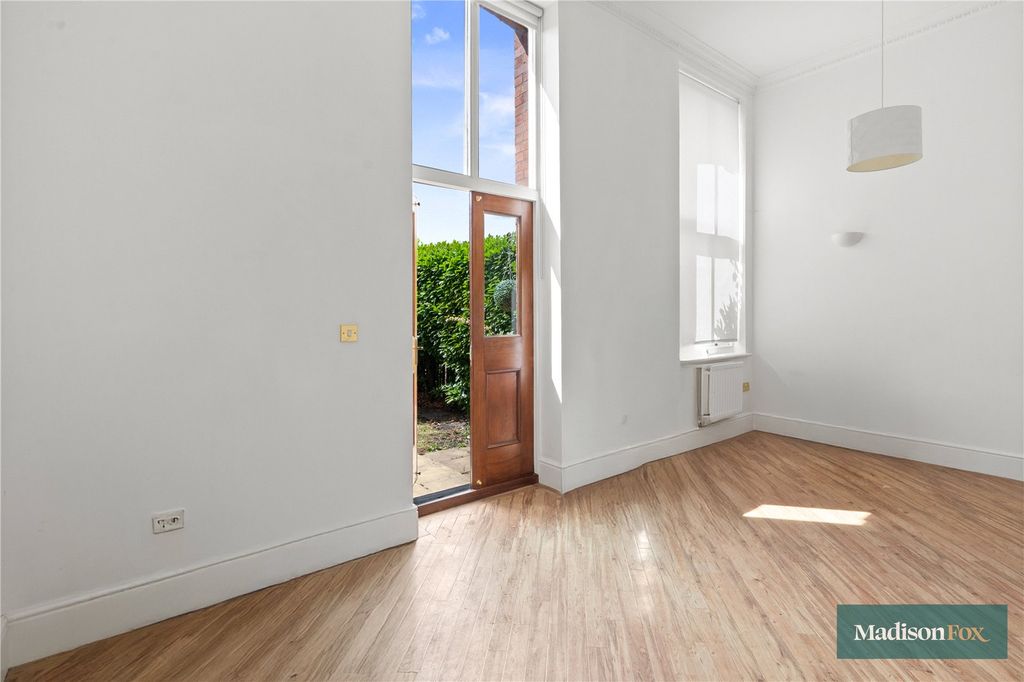 Property photo 3 of 17 Picture No. 44