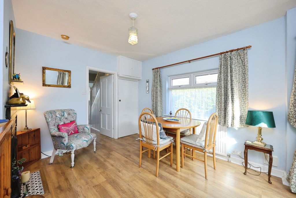 Property photo 3 of 17 Photo