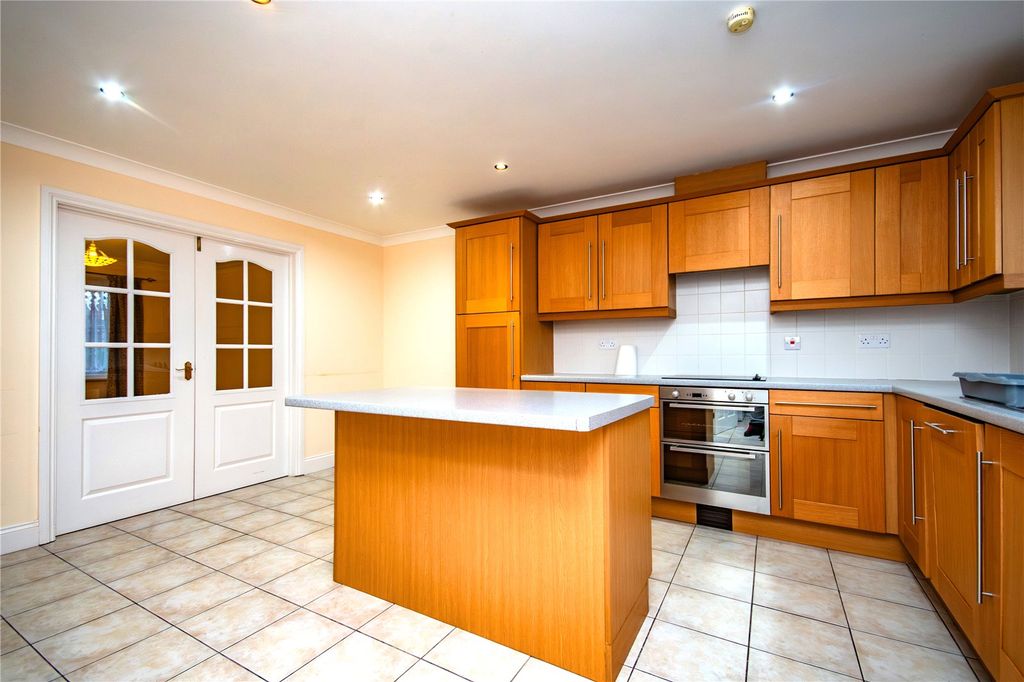 Property photo 2 of 26 Picture No. 20