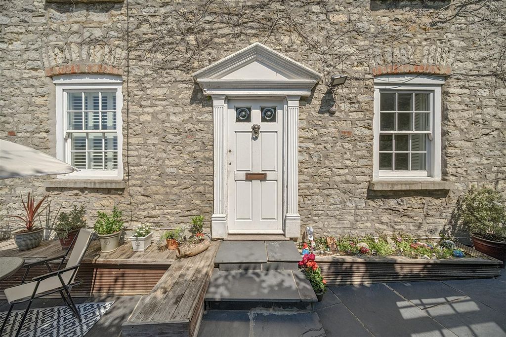 Property photo 2 of 17 1312507-24-6852Cfb858c29.Jpg