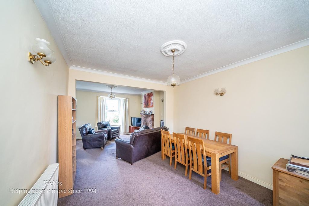 Property photo 2 of 17 Webbs-4.Jpg