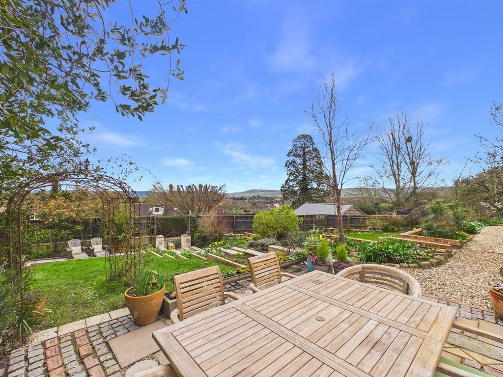 Property photo 2 of 29