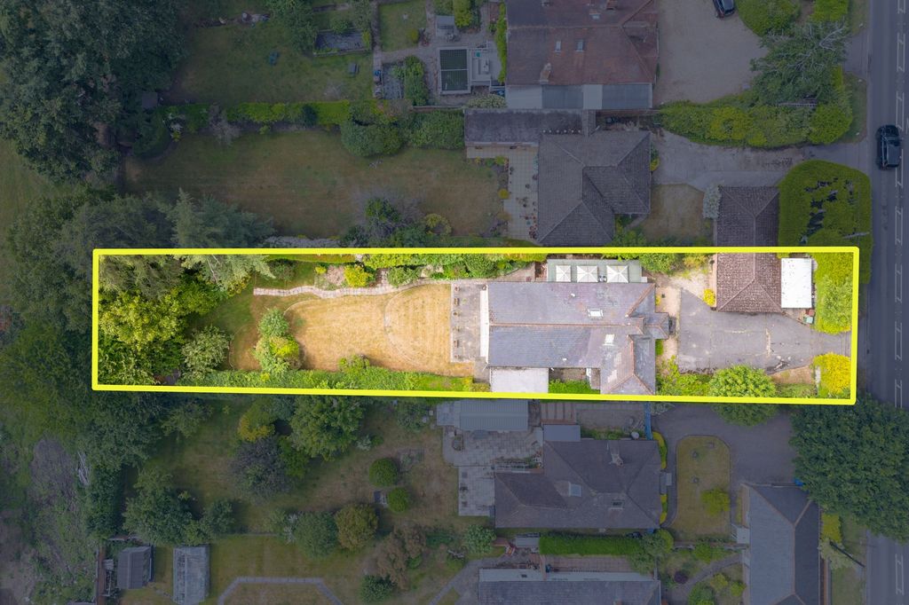 Property photo 2 of 11