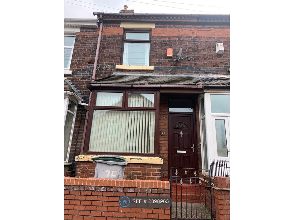 House in Stoke-on-Trent, Smallthorne - View 4