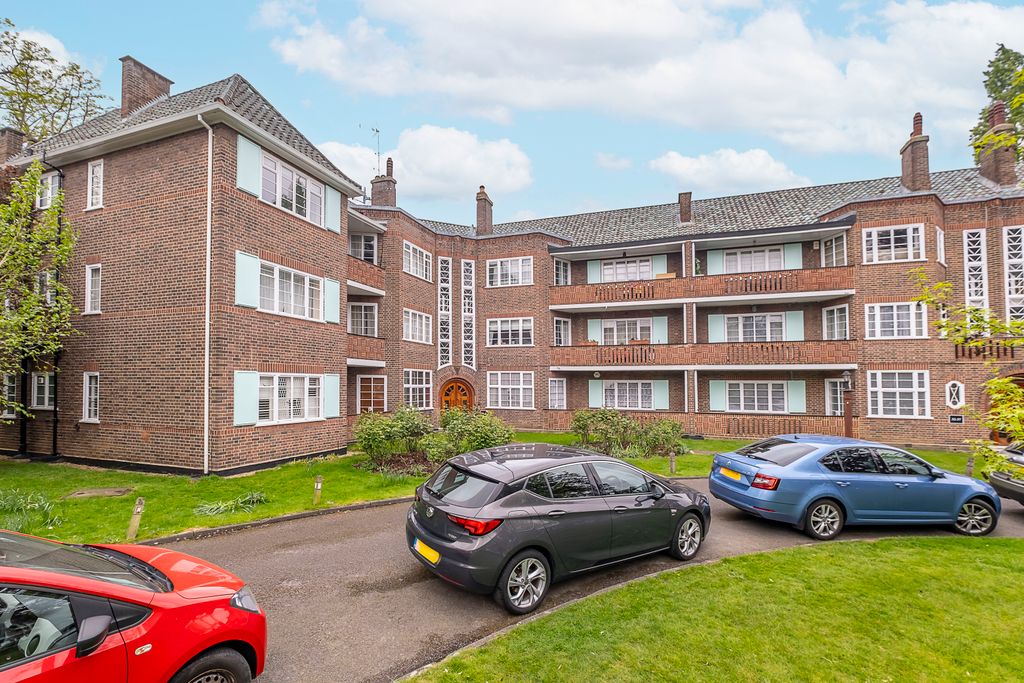 Property photo 2 of 11