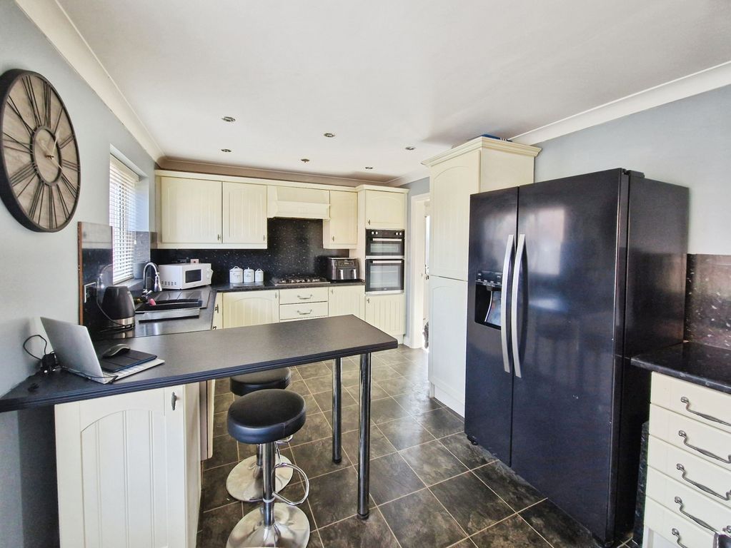 Property photo 2 of 19 5A1333B4-1000069295