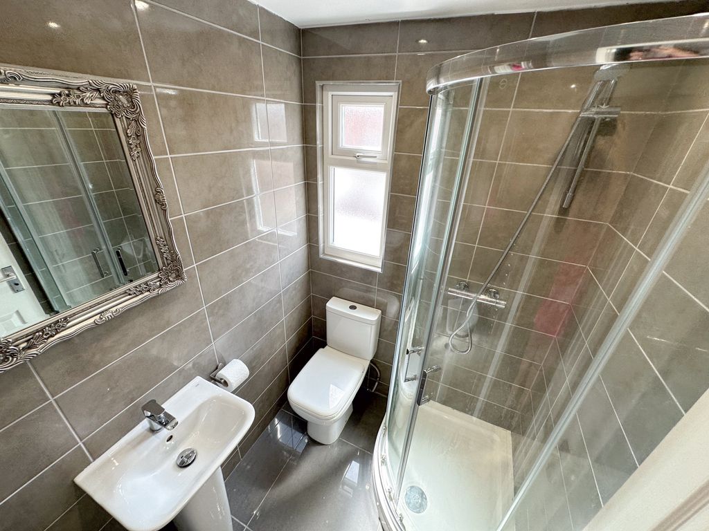 Property photo 1 of 5 3