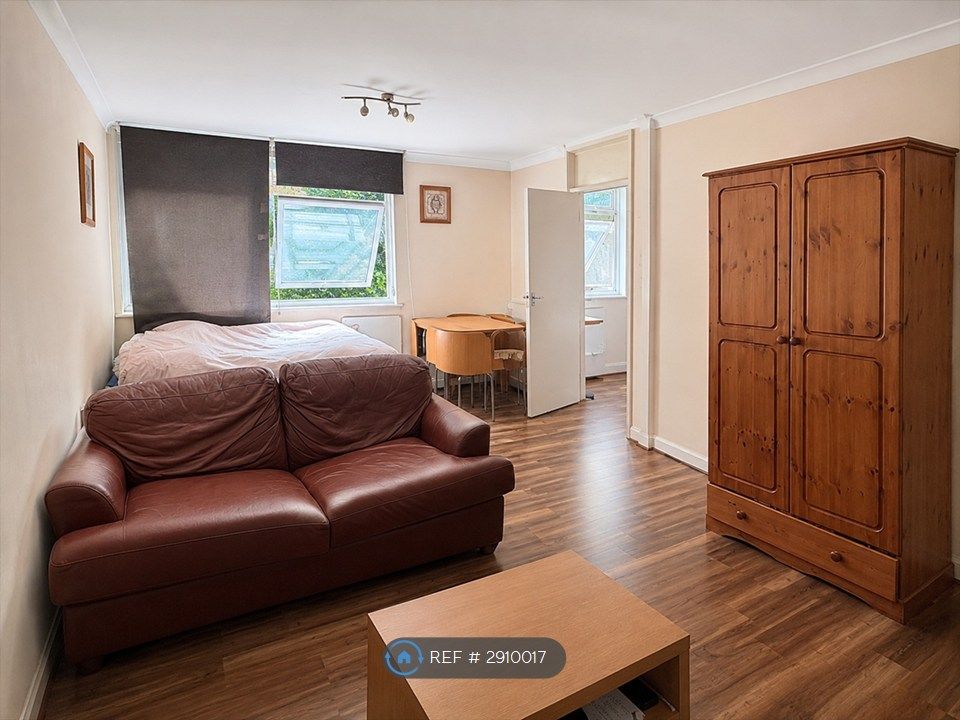 Property photo 1 of 5