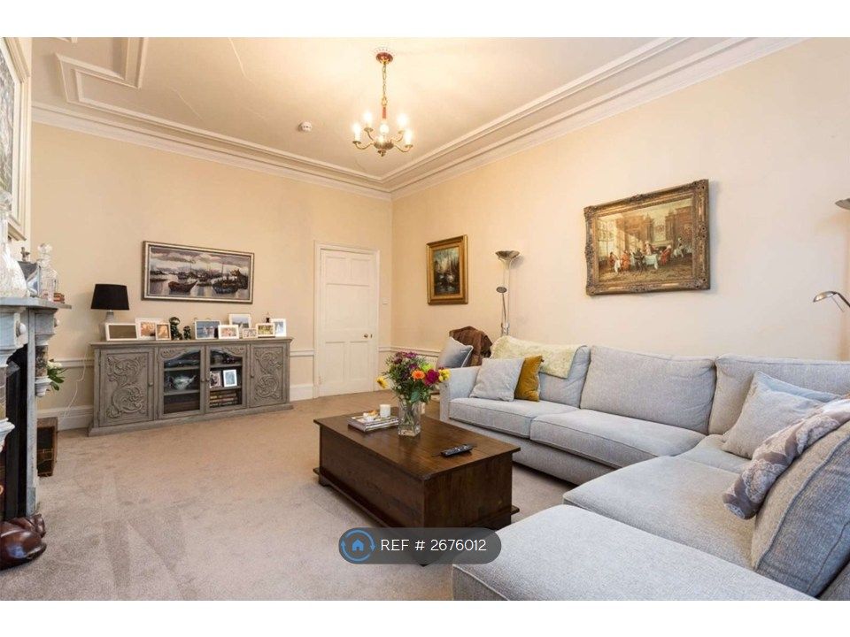 Property photo 2 of 9 Lounge