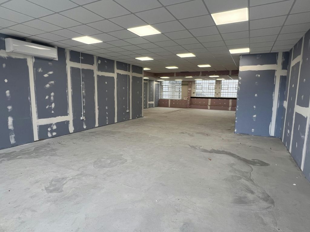 Property photo 2 of 7 2.Jpeg