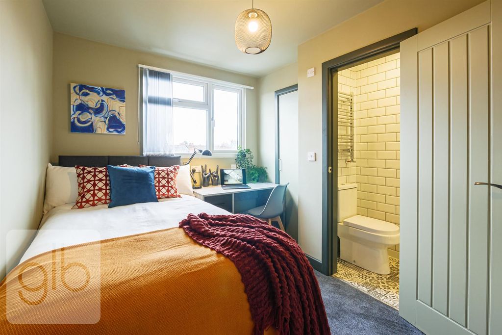 Property photo 2 of 11 2.Png