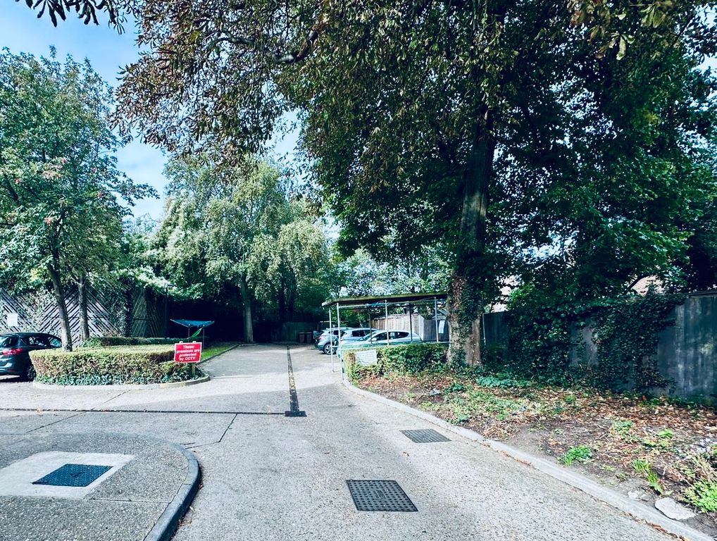 Property photo 2 of 3
