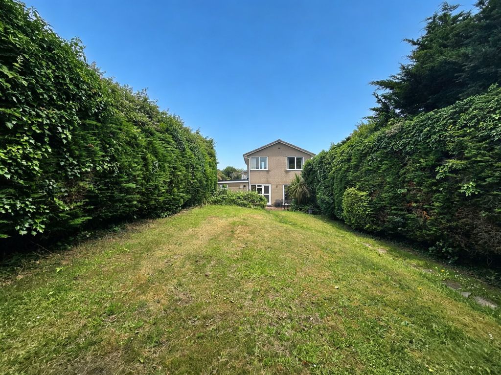 Property photo 2 of 24