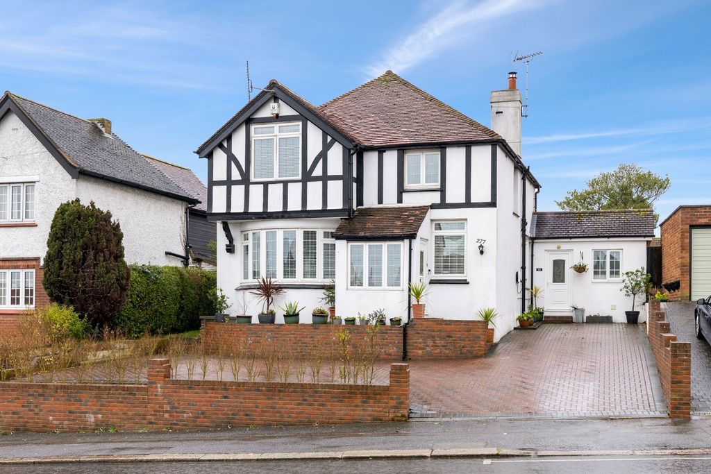 Property photo 1 of 26