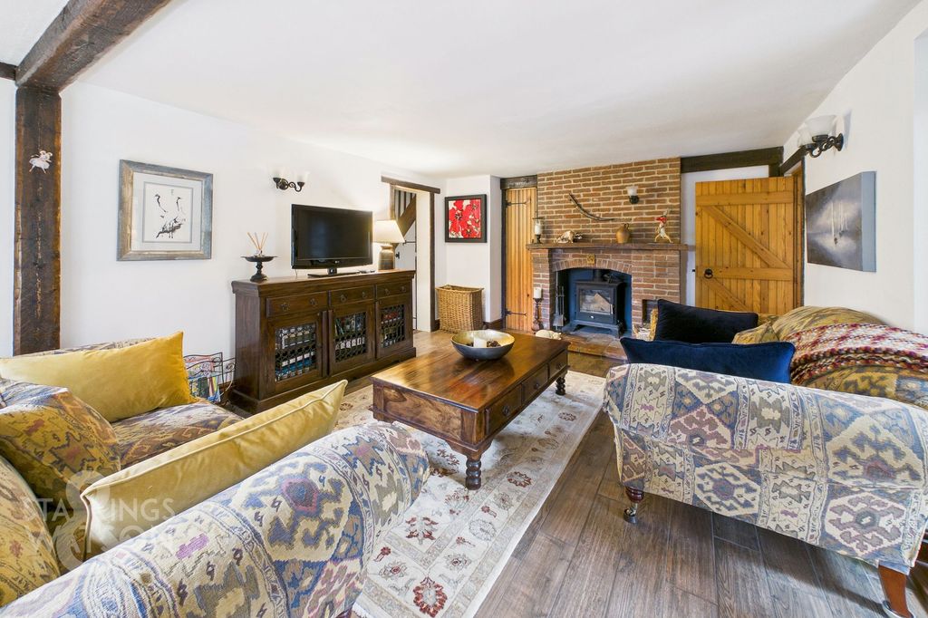 Property photo 2 of 26