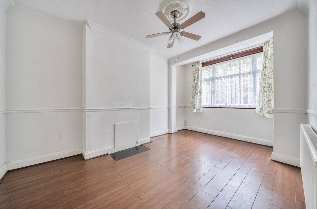 Property photo 2 of 21 1354463-3-68c1E84F08cc4.Jpg