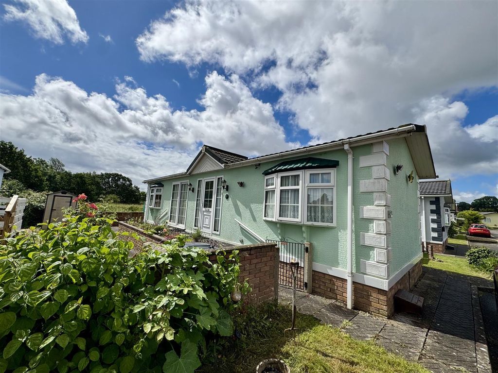 Property photo 1 of 13 Severn Bridge Park