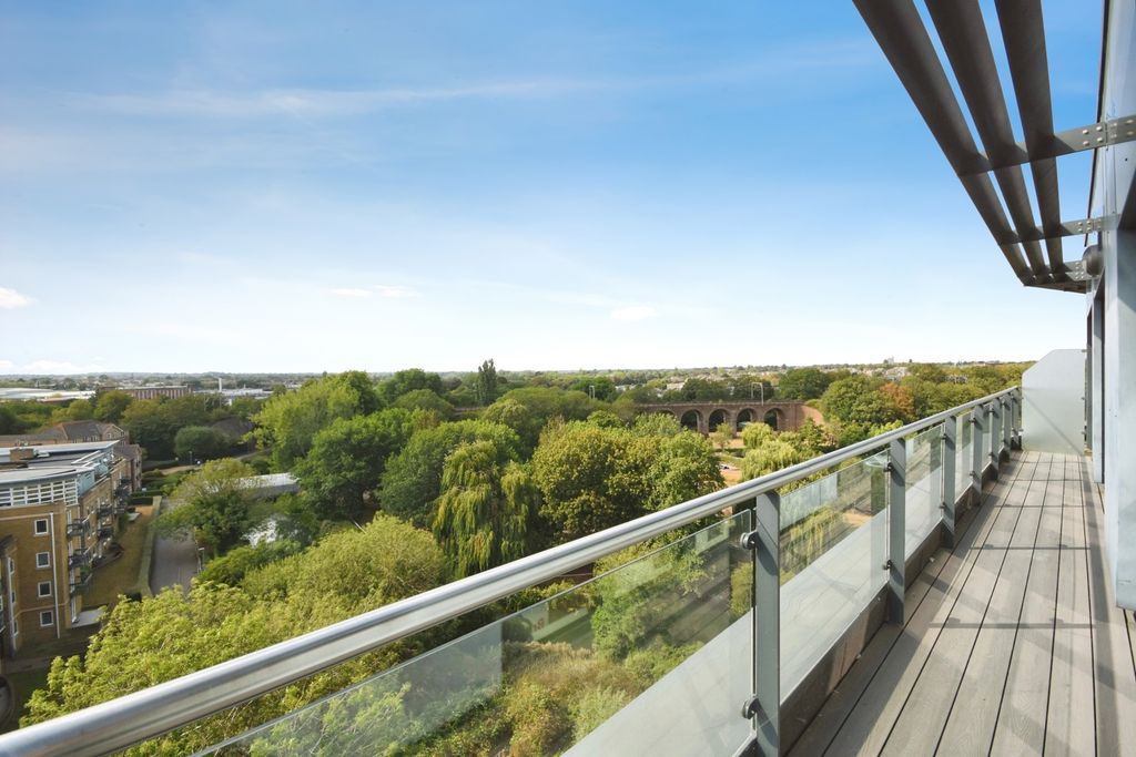 Property photo 2 of 16 Pbox-Img.Jpg