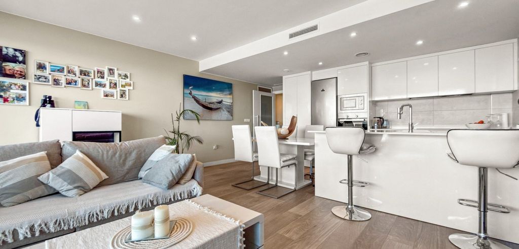 Property photo 2 of 45