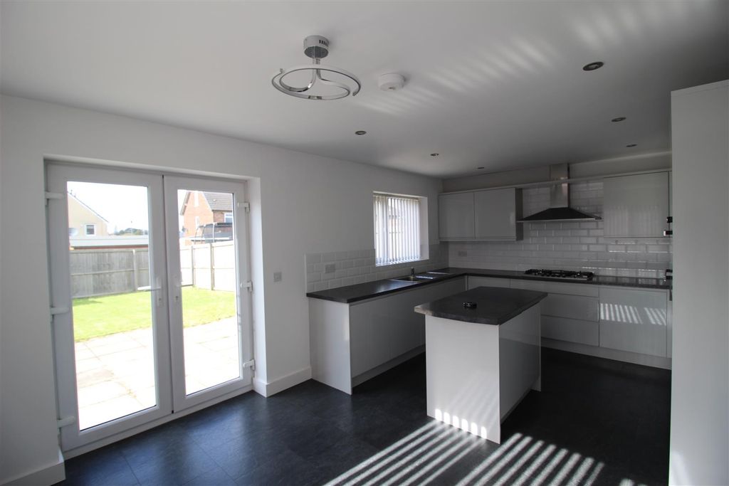 Property photo 2 of 13 Img_0243.Jpg