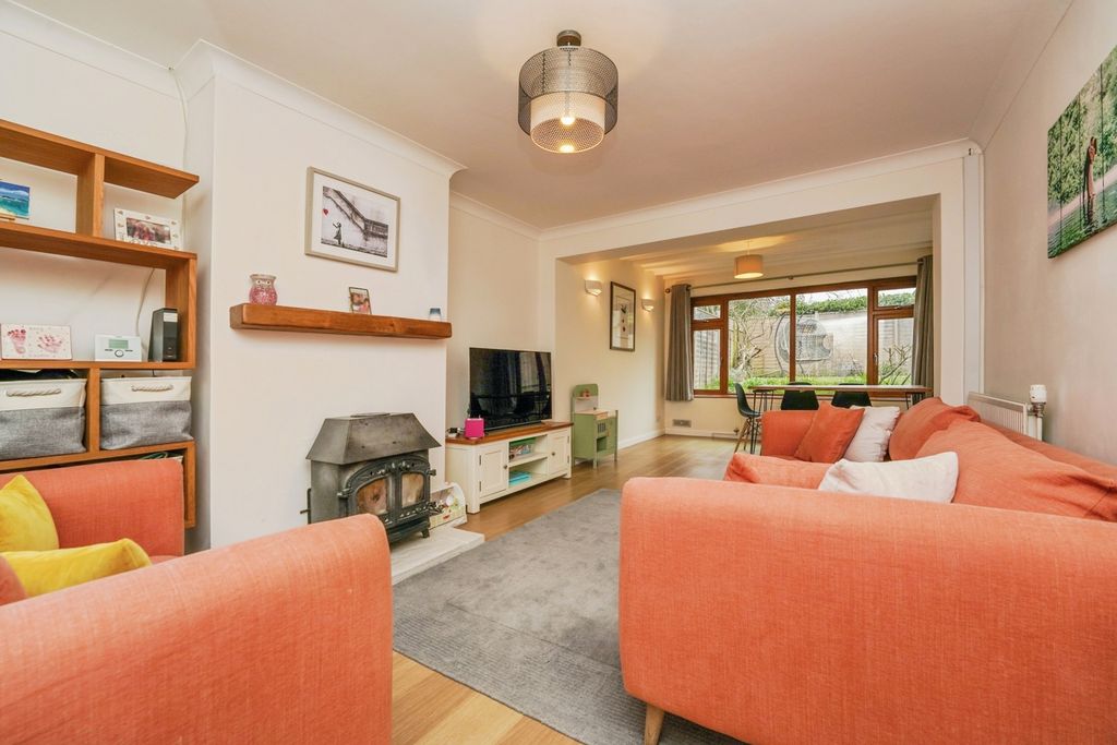 Property photo 3 of 21 Pbox-Img.Jpg