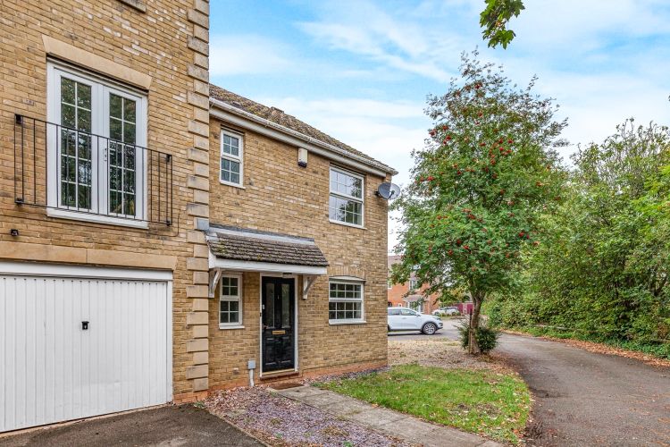 Property photo 1 of 9 303157
