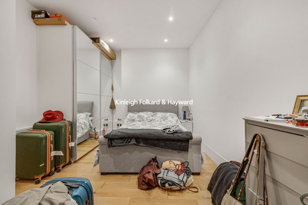 Property photo 2 of 8 Picture No. 21