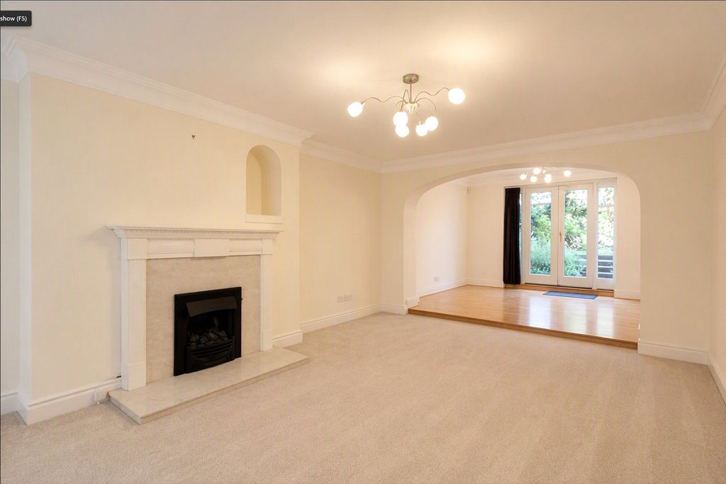 Property photo 2 of 9 Picture No. 12