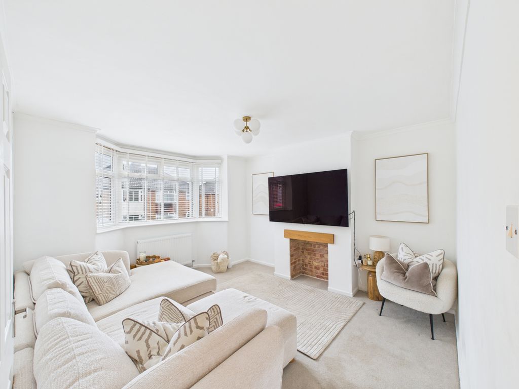 Property photo 3 of 12 Gallery