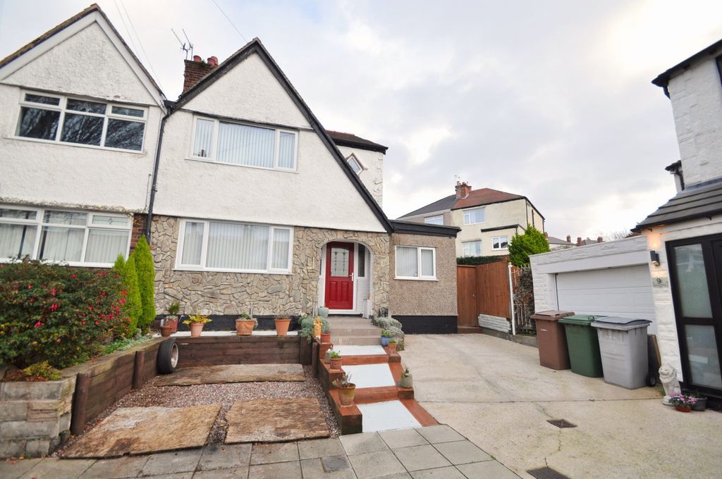 Property photo 1 of 41