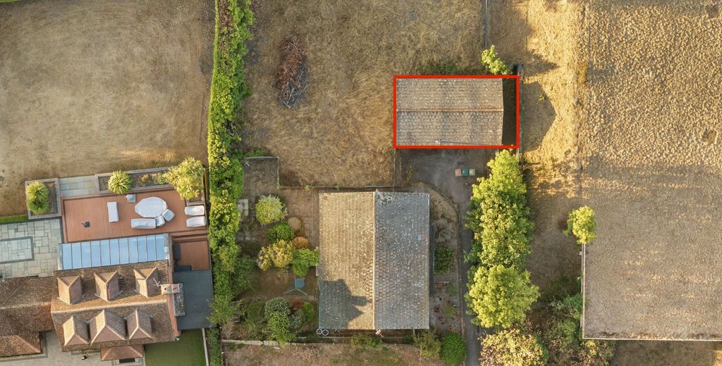 Property photo 3 of 3