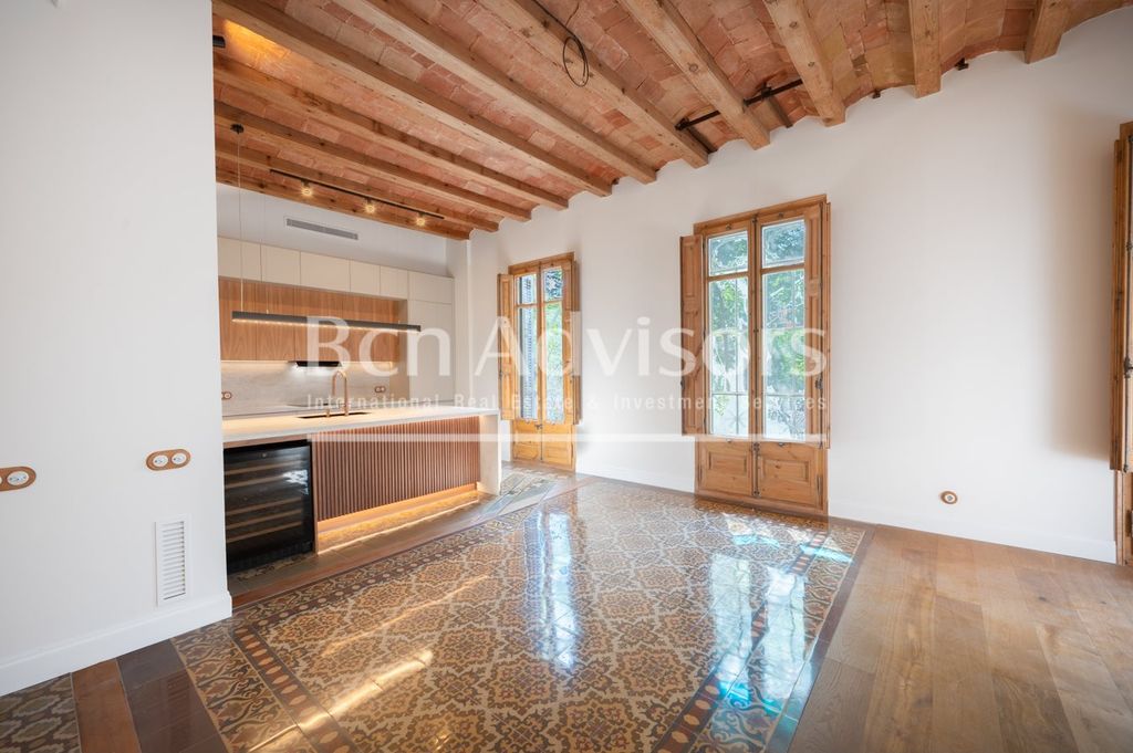 Property photo 2 of 32
