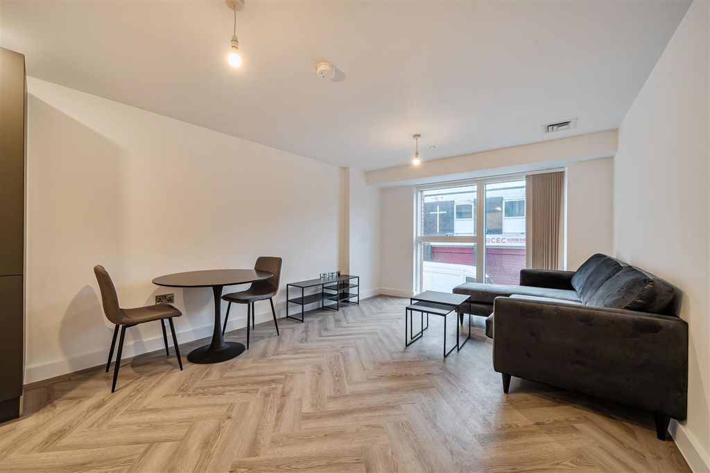 Property photo 1 of 11 1424431-10-69Aacc52Da838.Jpg