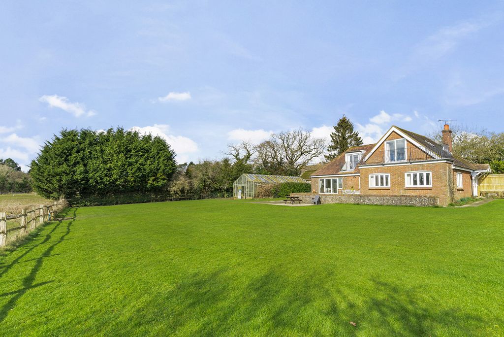 Property photo 1 of 24