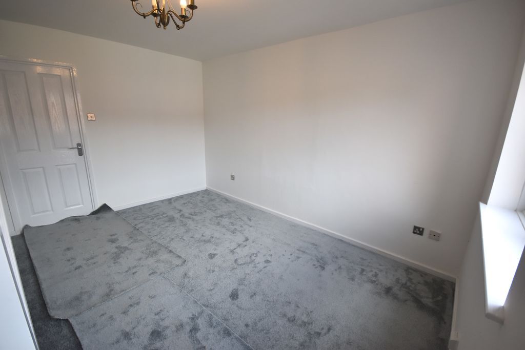 Property photo 3 of 11 Photo 2