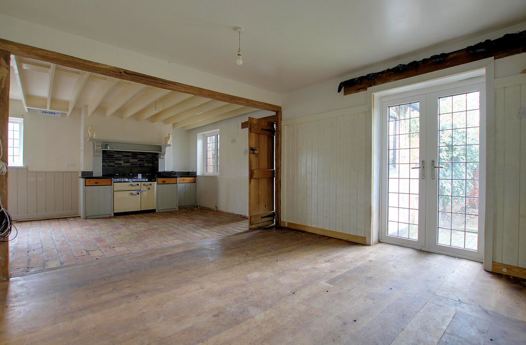 Property photo 3 of 16 Picture No. 05