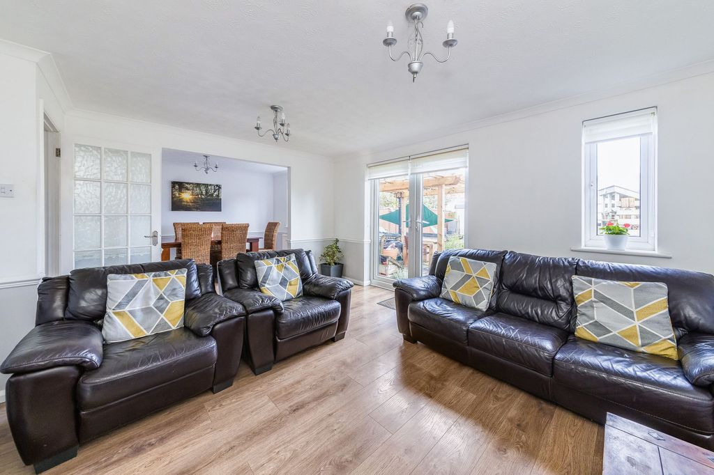 Property photo 3 of 22