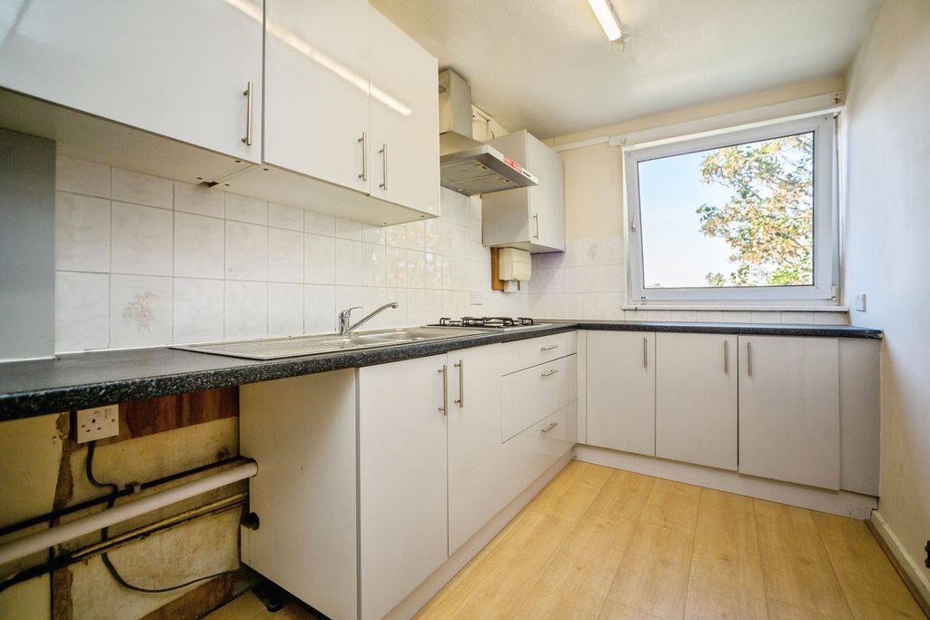 Property photo 3 of 13 Kitchen